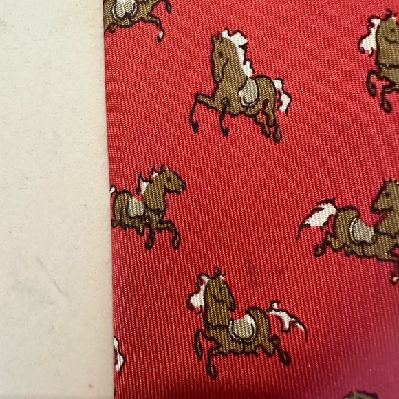 Hermes vintage tie near perfect condition. Classic print. - Picture 2 of 4
